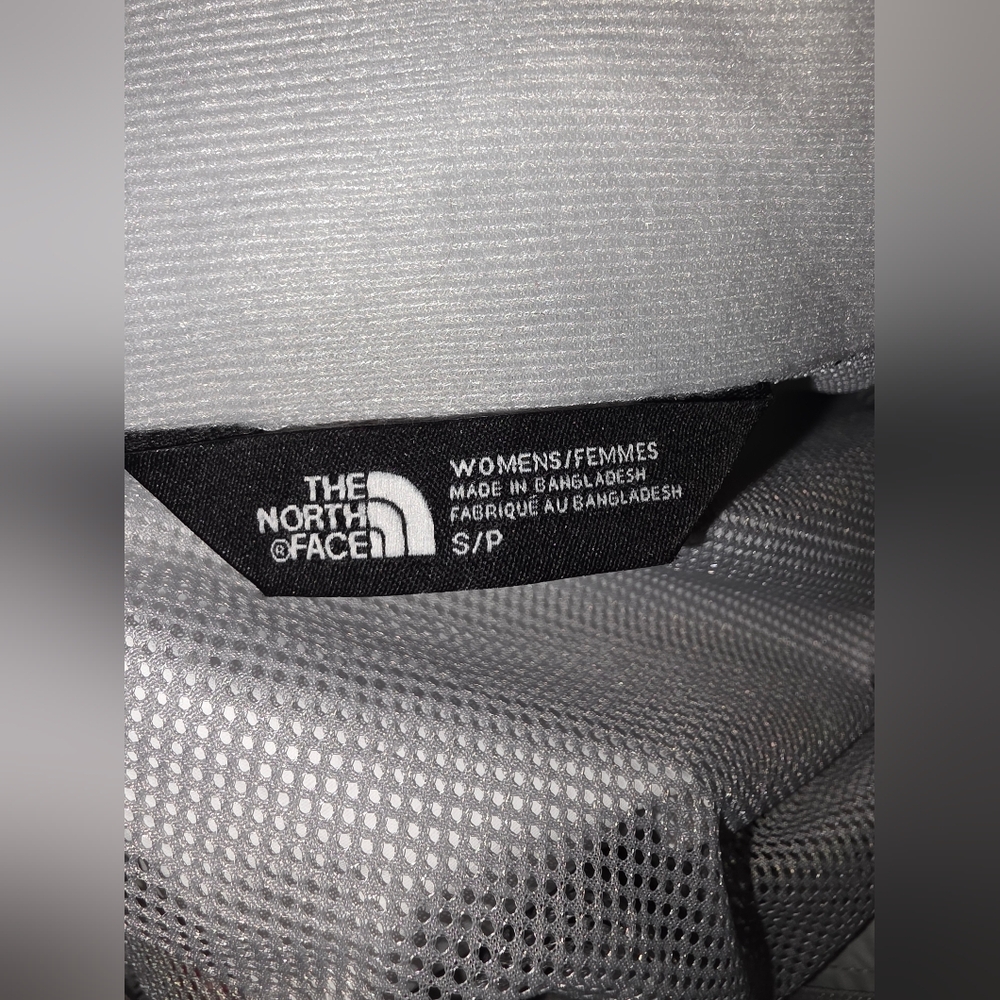 The North Face Pink Ribbon Resolve Jacket- size small -NWOT 🎀 - Picture 4 of 7